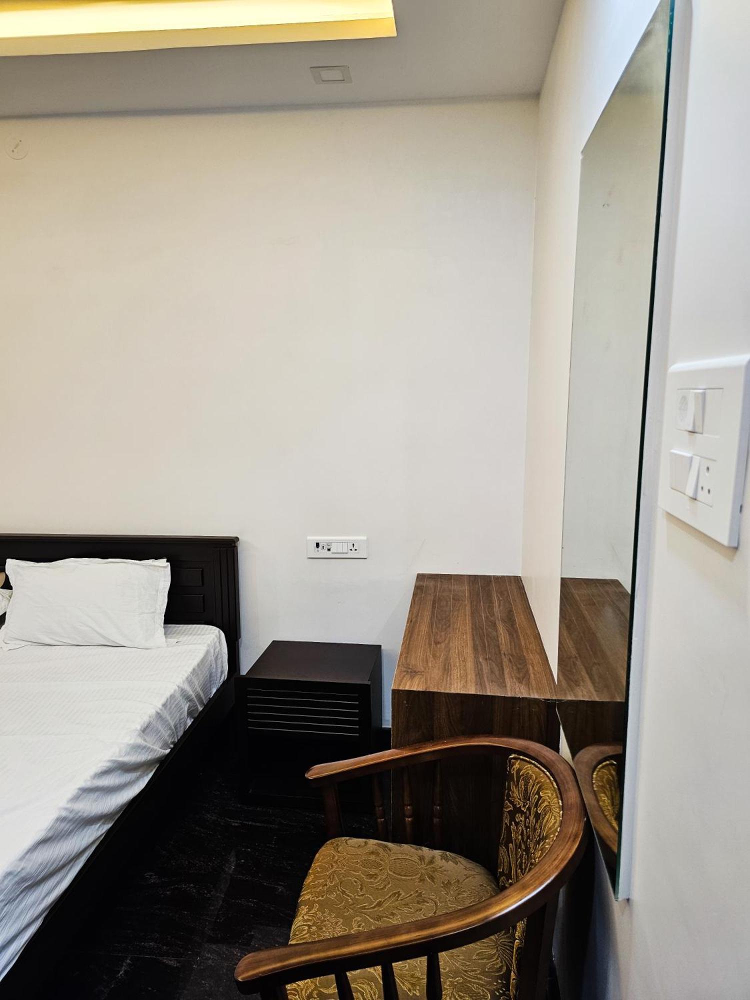 Jp Residency Hotel Yelagiri Exterior foto